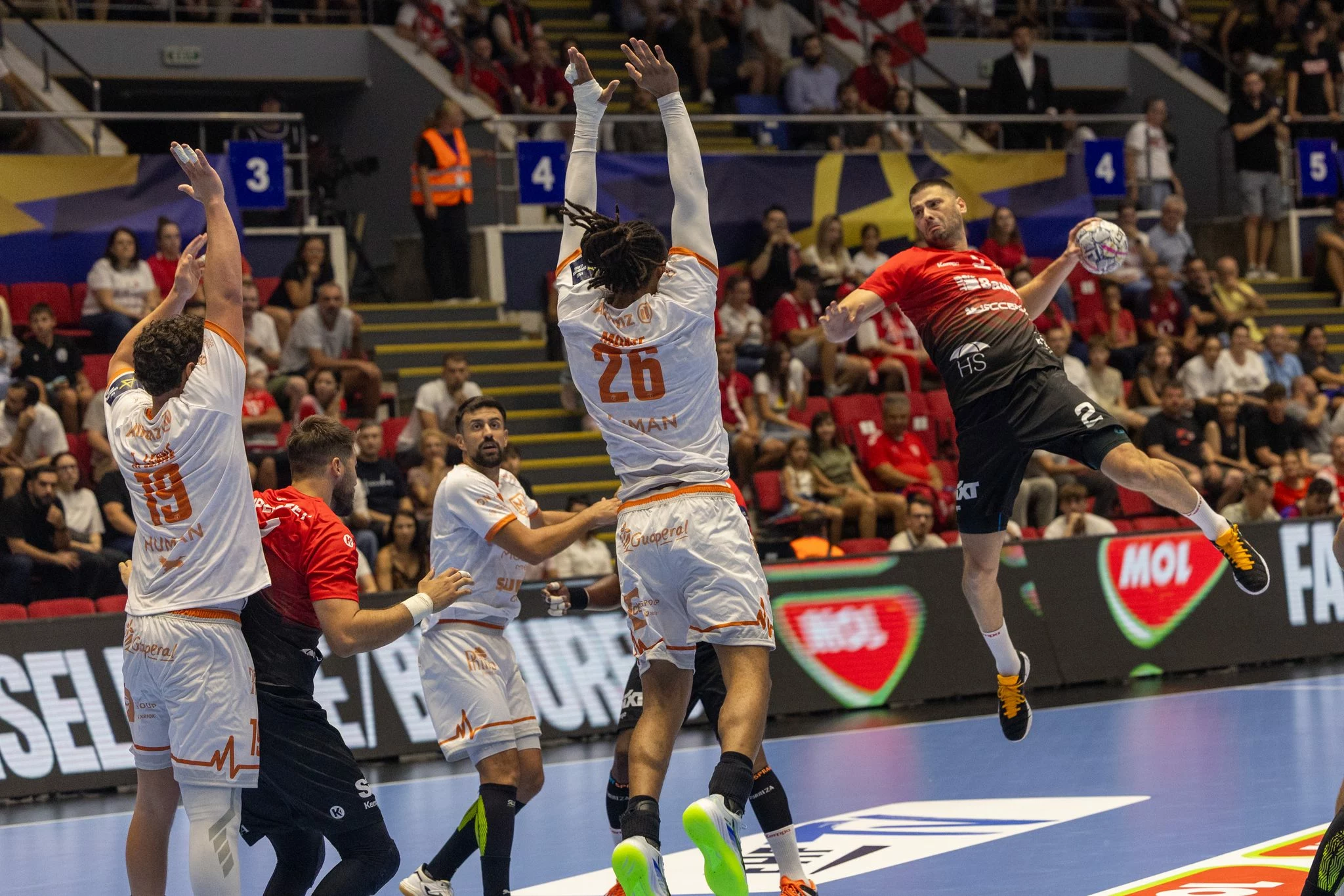 À vélo vers le match de handball MHB - Dinamo Bucuresti